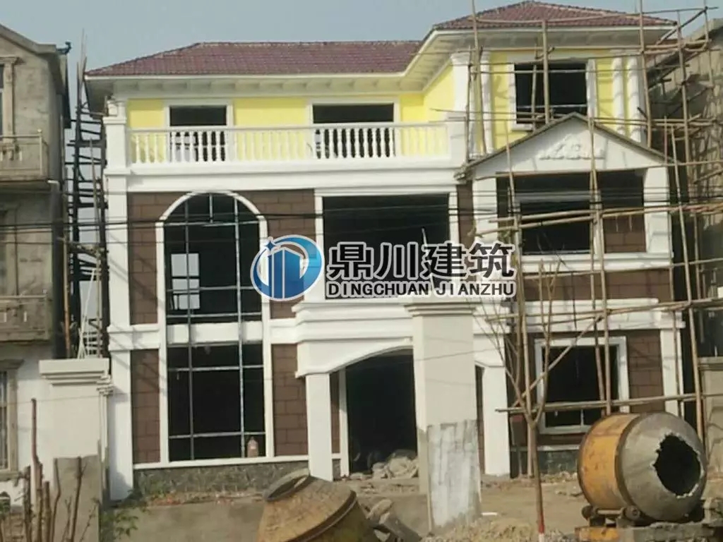 農村復式三層大氣別墅，造價親民易建造，30萬也能建出豪宅效果！