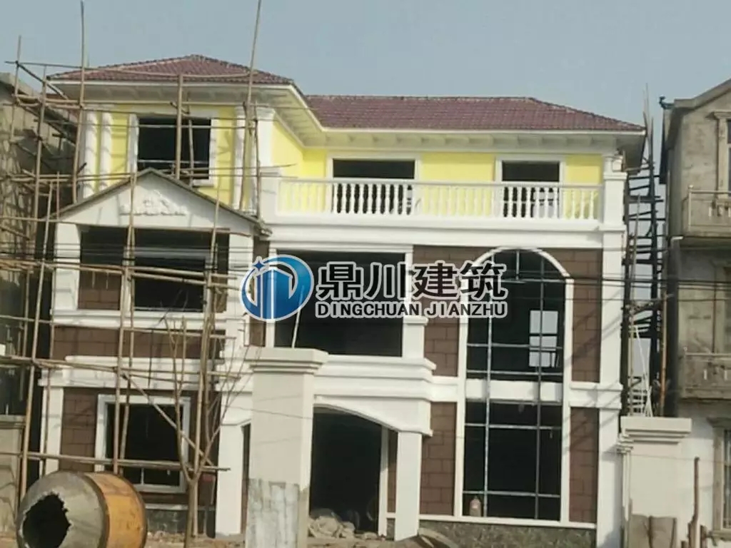 農村復式三層大氣別墅，造價親民易建造，30萬也能建出豪宅效果！