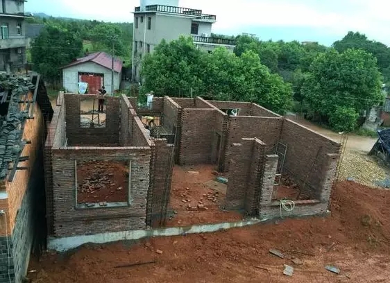 【自建房案例】網友30萬蓋三層自建房，建成效果讓鄰居紛紛仿建！