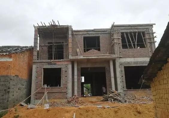 【自建房案例】網友30萬蓋三層自建房，建成效果讓鄰居紛紛仿建！