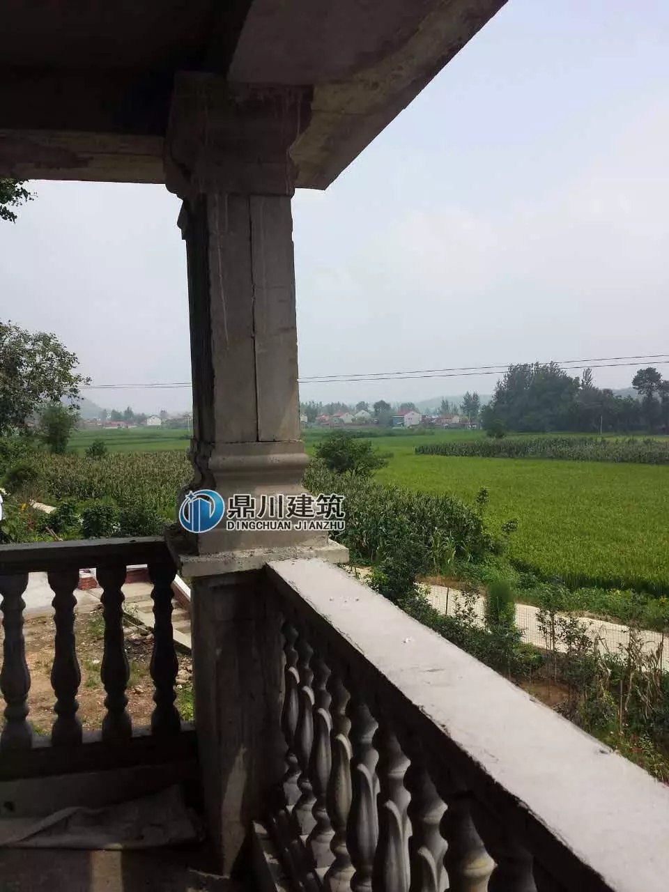 主體37萬的二層自建房設計，實拍美到爆，配上歐式構件更有檔次！